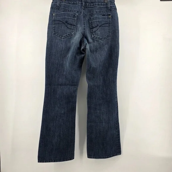 DKNY Womens Size 6 Dark Blue Jeans‎ Straight Casual Classic Comfortable Staple - Picture 2 of 14